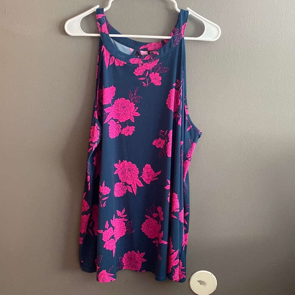 Torrid, size 2loose tank. Navy with pink flowers